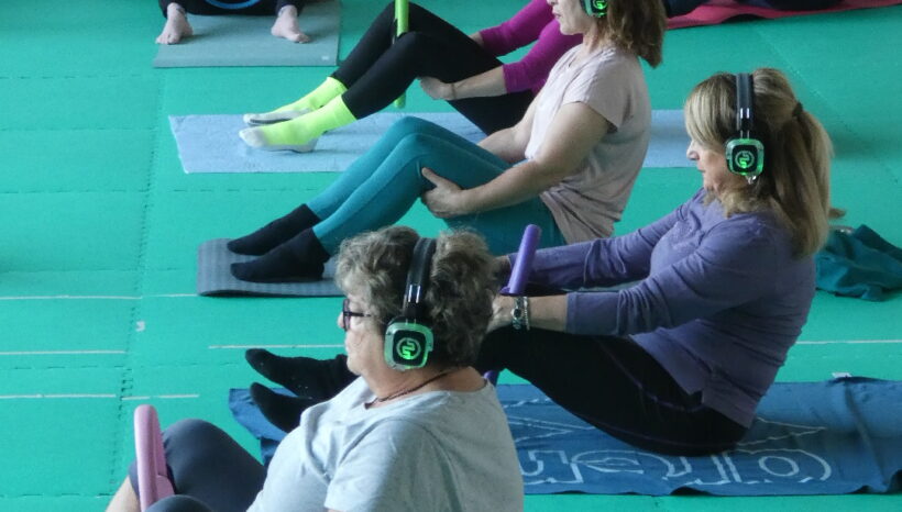 Pilates Parma con le cuffie
